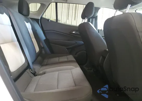 2024 Chevrolet Trax Ls z USA, uszkodzony, nr VIN KL77LFE27RC020998